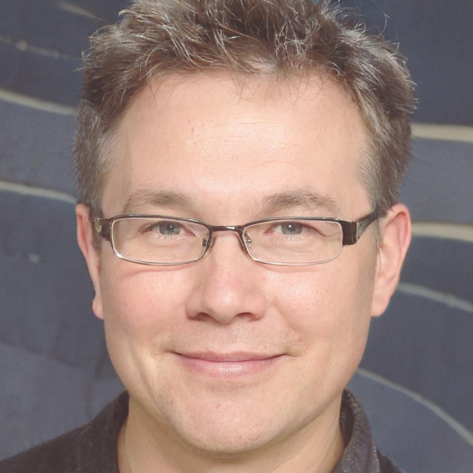 Programme instructor Fergus Linley